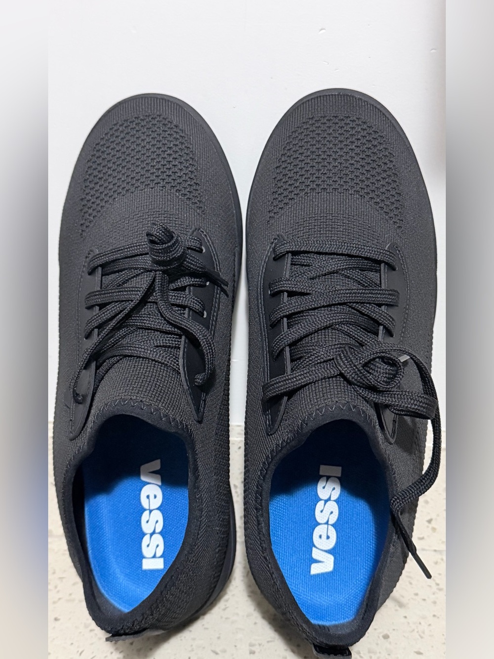 NEW!! Vessi Men's Black Knit Slip-On Sneakers with Blue Insole US 11